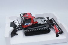 JC 4806 Pistenbully  PB 600 Pistenraupe  1:43  NAUDERS  NEU in OVP