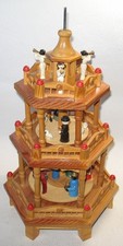 Weihnachtspyramide 3-stöckig