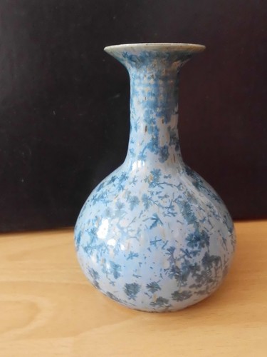 Keramikvase mit blauer
