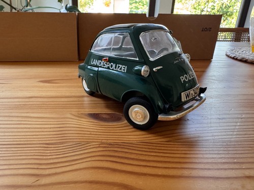Revell bmw 250 - revell, 1/18