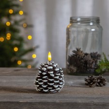 LED Kerze Kieferzapfen