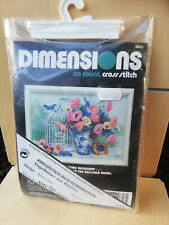 Stickpackung Dimensions Vogelbauer mit Blumen Kreuzstich Stickbild sticken Mock