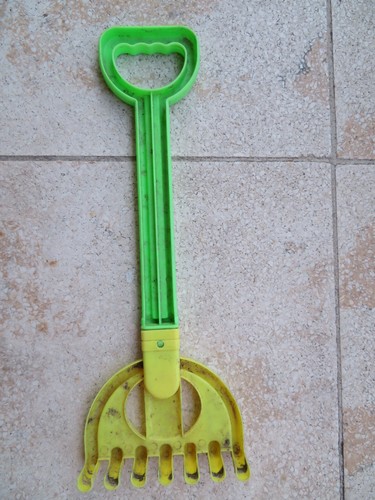 Sandkasten spielzeug rechen - sandkasten,