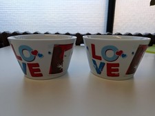 2 Kinder Riegel Schale " LOVE