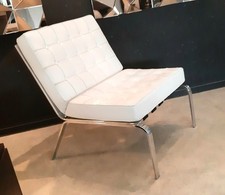 Barcelona Chair im Stil -  Weiß 2000er