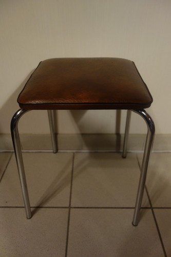 Hocker mit chrombeinen - hocker,