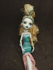 Monster High Dawn Of The Dance Lagoona Blue Puppe 