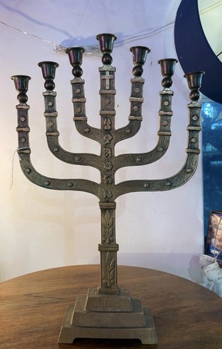 Vintage menora mit sieben - vintage,