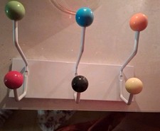 Garderobenleiste Wandgarderobe Kleiderhaken 3 Motive Schriftzüge bunt rostfarbig