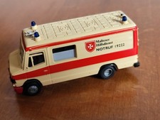 Krankenwagen Modell Praliné