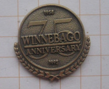 WINNEBAGO / 75 ANNIVERSARY WOHNMOBILE WOMO  .................... Auto-Pin (116a)
