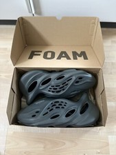 Yeezy Foam Runner Carbon