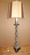 Große, barocke Stehlampe, versilbert, original Schirm,  Höhe 166,0 cm