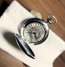 Seltene russische Taschenuhr Stalin Gravur 1941–1945 UdSSR Handaufzug Vintage