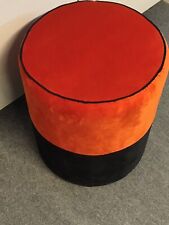 POMP  Hocker Rund /Beistelltisch, SAMT Schwarz /Orange Durchmesser 36cm, H 47cm