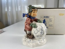 Hummel Figurine 2035 Mei is