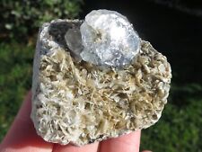 Mineralien: Großer Kristall