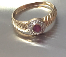 333 Gold Ring mit Rubin &