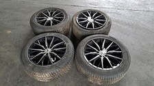Felgen Set + Reifen Infiniti