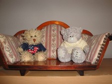 Teddybären auf dem Sofa
