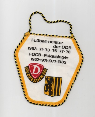 Alter fußball wimpel dynamo - fußball,
