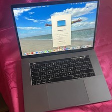 Apple MacBook Pro 15” (2017)