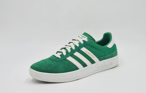 Top 2011 adidas - *top*,