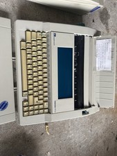 TA TRIUMPH ADLER Schreibmaschine Gabriele PFS Inkl. 3,5 Zoll Floppy Disk