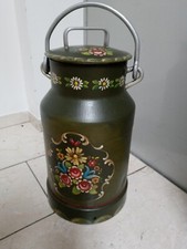 Große Milchkanne mit Deckel