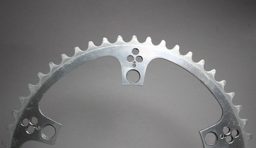 Drilled chain ring t - , /