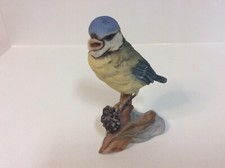 Kaiser figur Vogel auf Ast 1