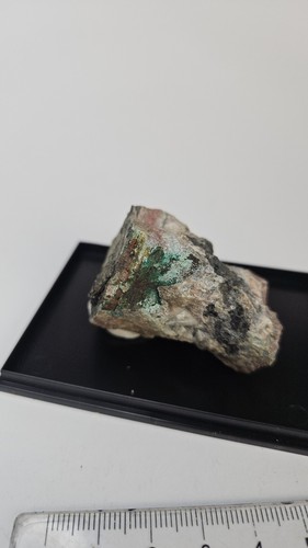 Mausaugenerz mit malachit aus - mit,