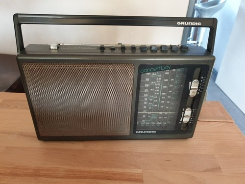 Schöner kofferradio von - schöner,