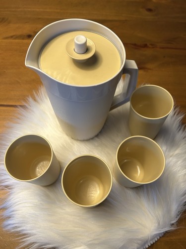 Tupperware saftkanne und - saftkanne,