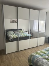 Schlafzimmerschrank, 2,70 m breit an Selbstabholer mit je 2 Bretter