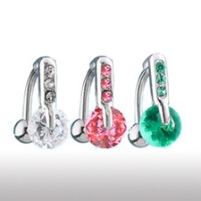Bauchnabel Piercing mit