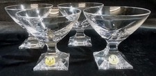 4 exklusive Likörgläser