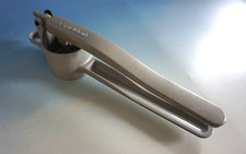 Gefu Spätzlepresse Spätzleboub Kartoffelpresse Nudelpresse Alu (F024-2253)