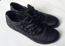 Damenschuhe Pumps schwarz Ziernähte Deko Knöpfe Reißverschluss Gr. 40