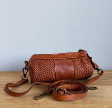 Kleine Handtasche Tasche Braun Cross Over Bag  Italy Damen Leder Flechttasche