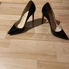 100% Authentic CHRISTIAN LOUBOUTIN Pigalle 100 in Black Patent, size 41,5