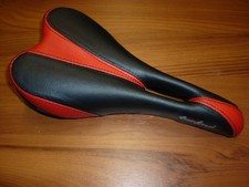 RENNRAD SATTEL MTB MIT AUSPUFF