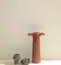 Vacu-Vin Weinpumpe mit 2 Stopfen bordeaux-rot Wein Vakuumverschluss altes Modell