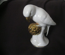 Alte Porzellanfigur weiß /
