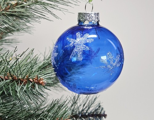 Christmas ball glass hand
