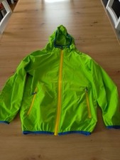 Regenjacke Jungen Größe 122/128 grün TCM ungefüttert sehr guter Zustand