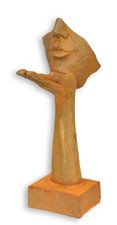 Eine rostige Gusseisenfigur
