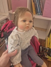 Lebensechte Puppe Plus Kinderwagen