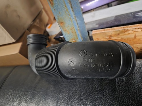 Fox schlauch 6q0129684b - vw,