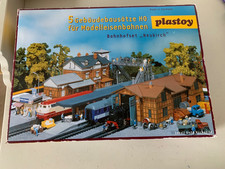 Spur H0  Plastoy Bausatz   /   Bahnhof Set   Neukirch  -    in OVP